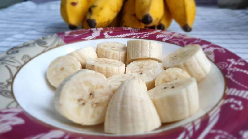 How To Keep Bananas From Turning Brown Once Cut