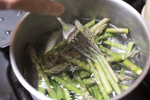 Freezing cut asparagus 